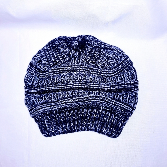 Women's Knit Winter Hat Beanie - Picture 2 of 3
